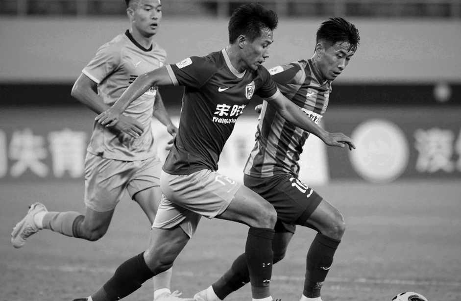 Zamalek mất Motaz Gamal vào phòng mổ: Khoảng trống người ra quyết định và cái bẫy của lời đồn