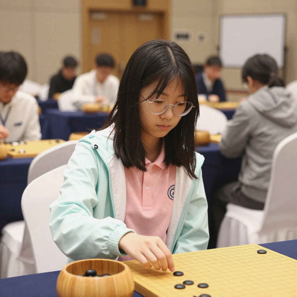 Giải Chess League 2026: Nepomniachtchi khiêu khích Carlsen trước khi vượt qua Sindarov trên đồng hồ