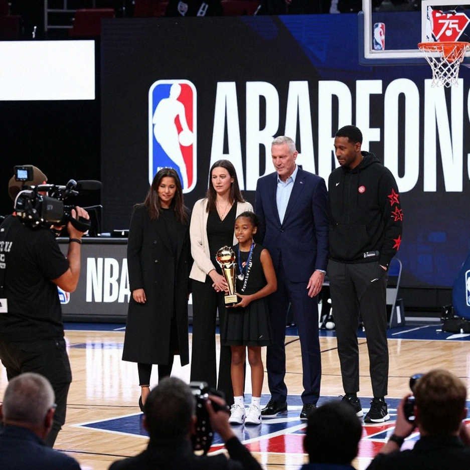 Klay Thompson và cuộc săn kỷ lục 270 quả ba điểm: Dữ liệu nói gì về tham vọng của Heat? Klay Thompson và cuộc săn kỷ lục 270 quả ba điểm: Dữ liệu nói gì về tham vọng của Heat?
