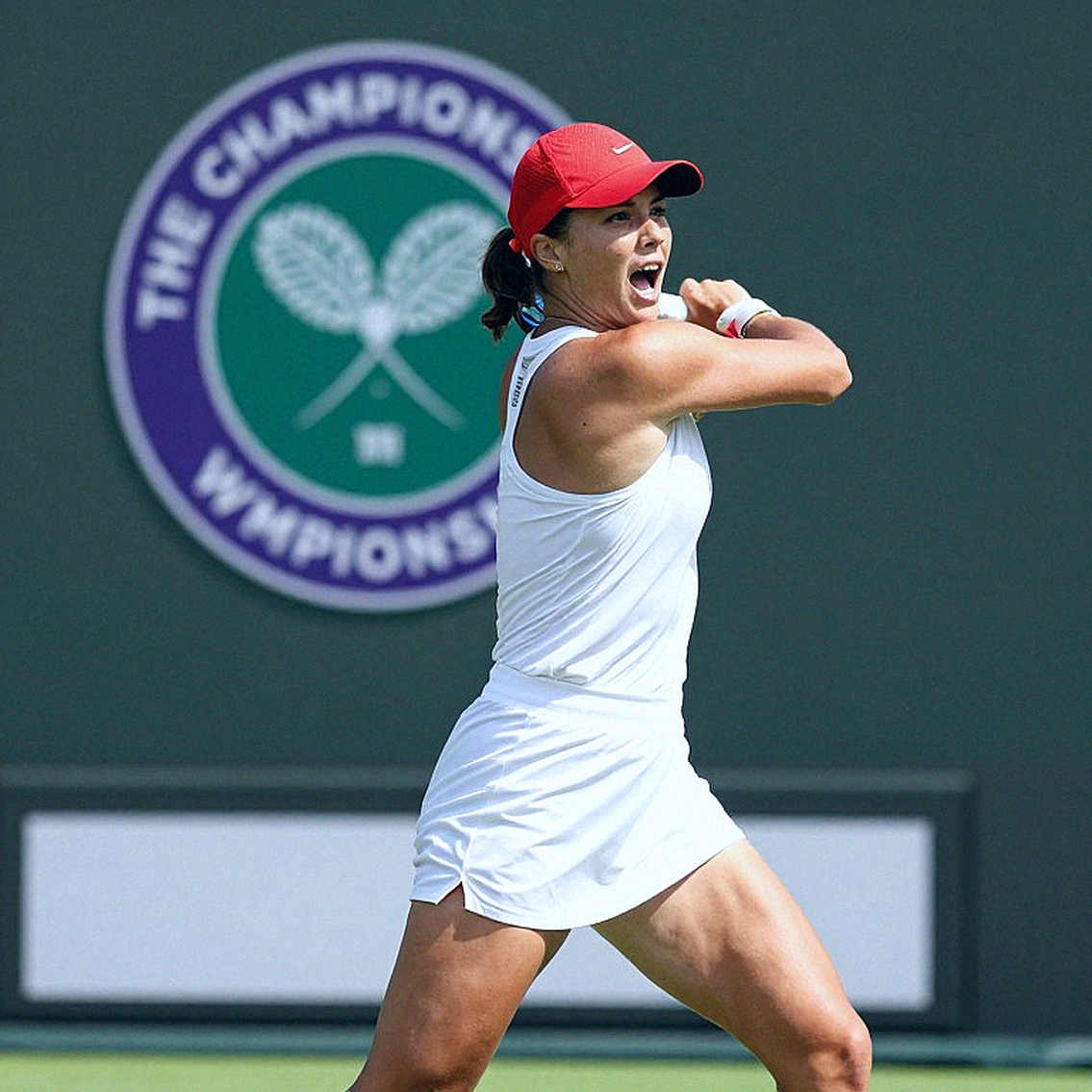 Swiatek giành chiến thắng thứ 150 tại WTA 1000: Trận thắng Krueger và cuộc đua tới WTA Finals