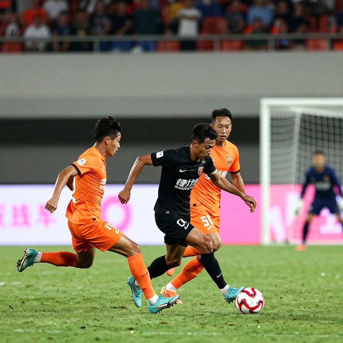 Raúl Asencio: người về muộn nhất, và cánh cửa hẹp nhất