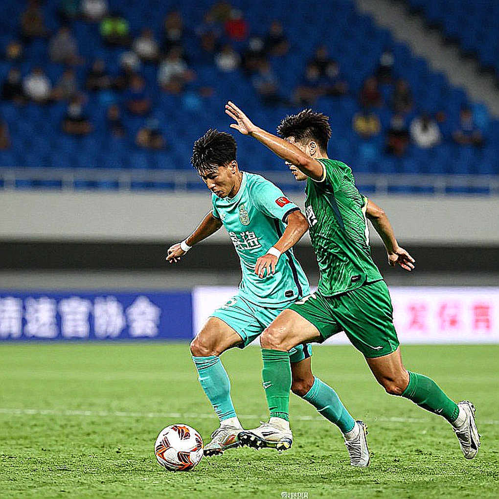 VAR, thẻ phạt và kỷ luật V-League: Đọc lại mùa giải bằng con mắt trọng tài
