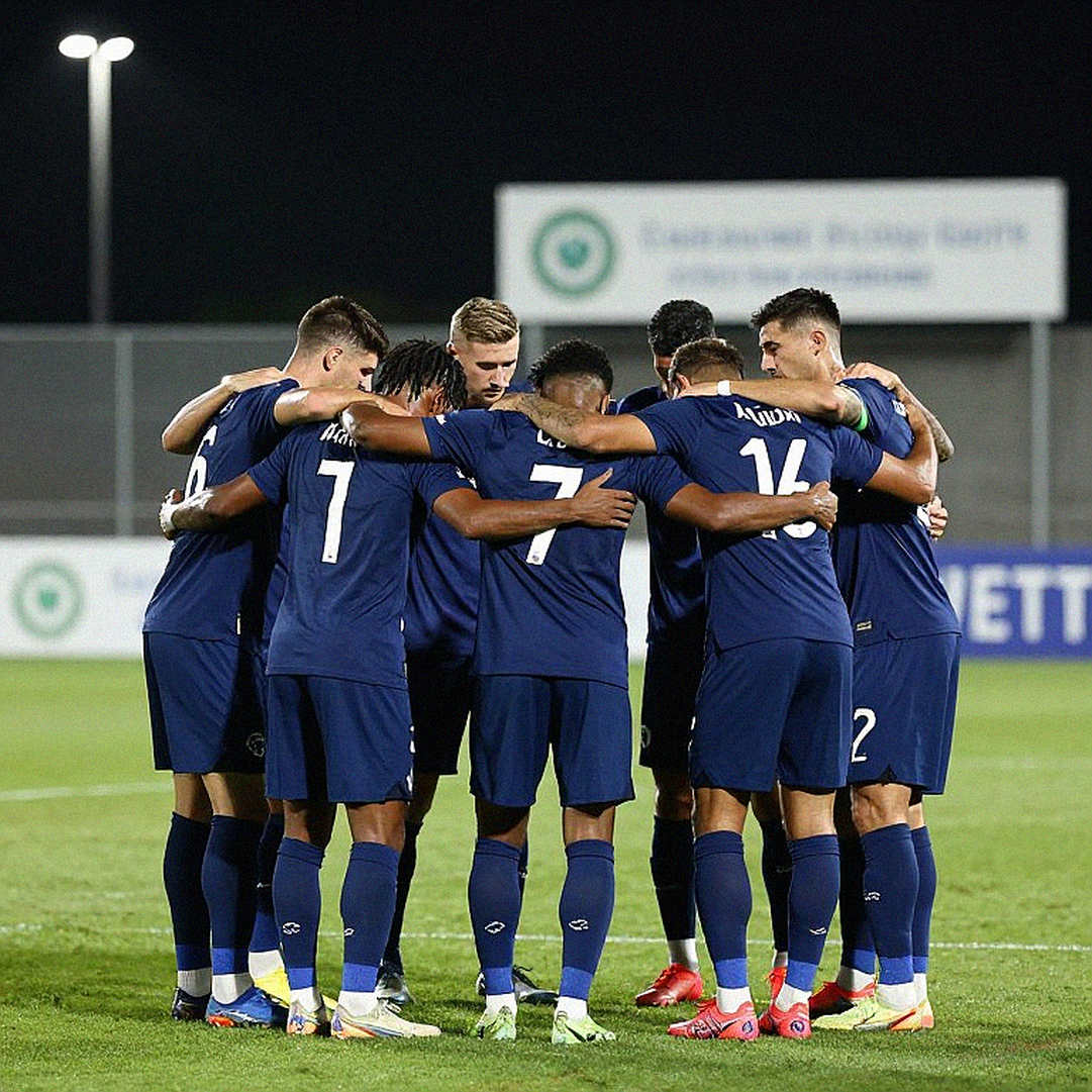 Kinh tế học chuyển nhượng V.League: Con số công bố, giá trị thật và những dòng tiền không ai kiểm chứng Kinh tế học chuyển nhượng V.League: Con số công bố, giá trị thật và những dòng tiền không ai kiểm chứng