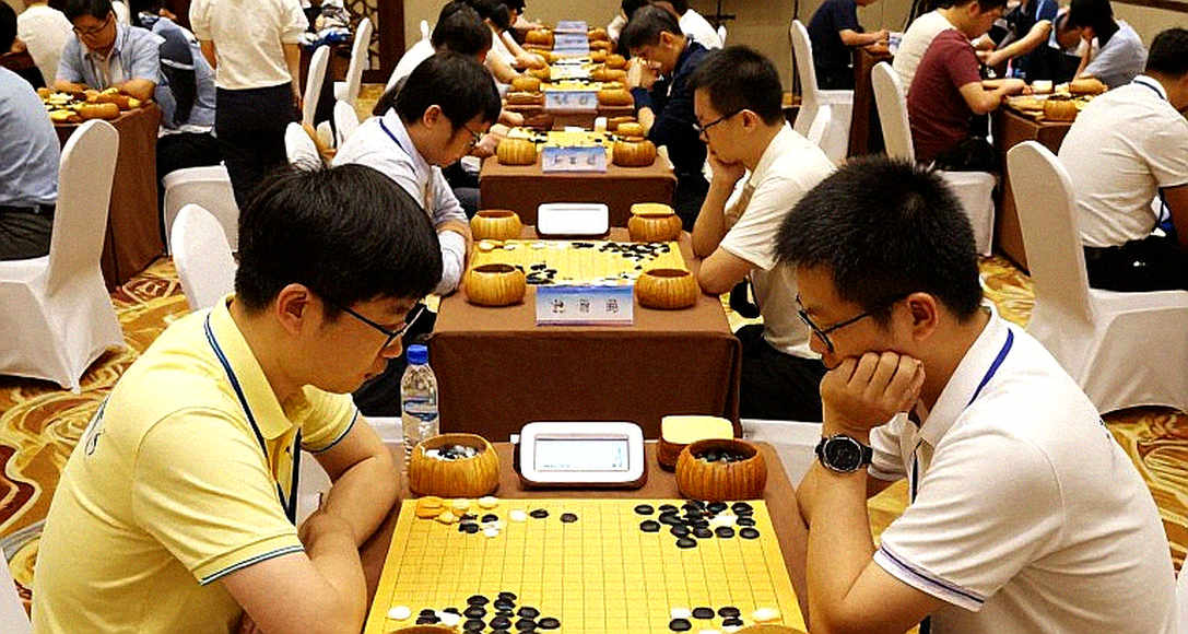 Elon Musk đấu Chess.com: Cuộc chiến số học và sự thật bị bóp méo về cờ vua