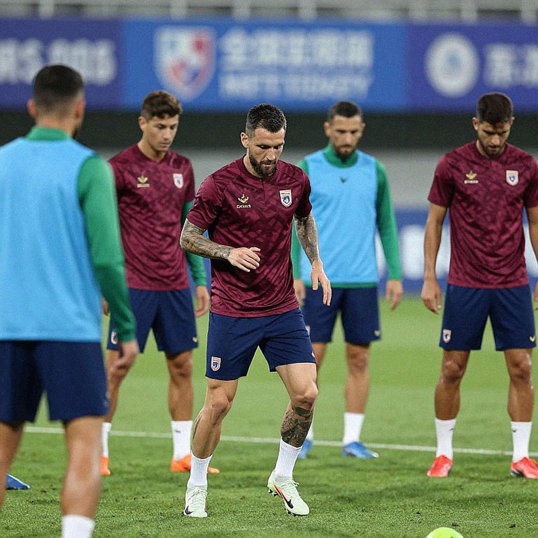 CAHN theo đuổi Mauro Icardi: Tham vọng hay giấc mơ xa vời? CAHN theo đuổi Mauro Icardi: Tham vọng hay giấc mơ xa vời?