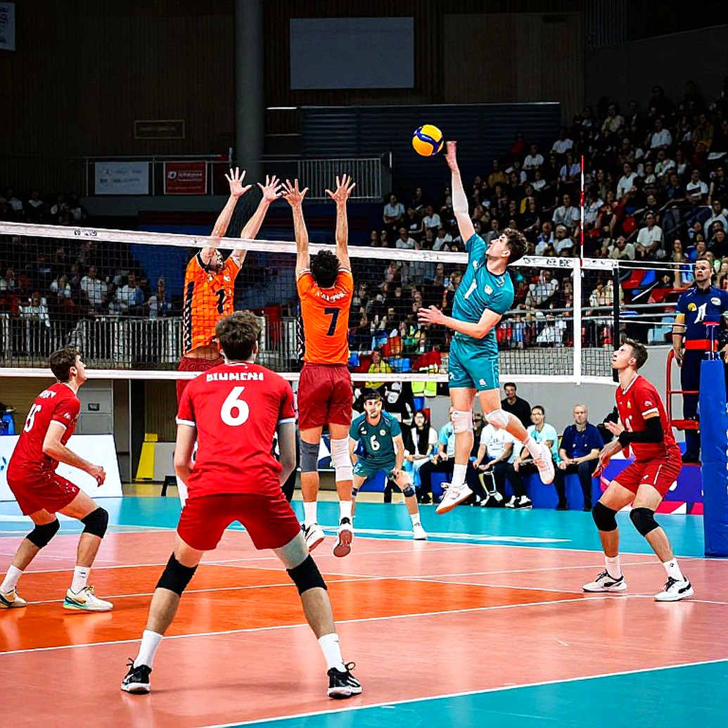 Hệ thống tính điểm bóng chuyền hiện đại: Những hiểu lầm phổ biến và thực tế thống kê đằng sau từng quả giao bóng Hệ thống tính điểm bóng chuyền hiện đại: Những hiểu lầm phổ biến và thực tế thống kê đằng sau từng quả giao bóng