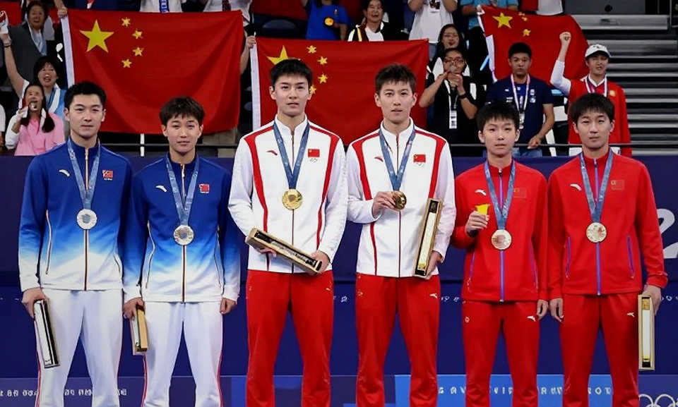 Giải Mã Cơ Chế VAR Trong Cầu Lông: Khi Công Nghệ Đối Đầu Với Luật Cổ Điển Giải Mã Cơ Chế VAR Trong Cầu Lông: Khi Công Nghệ Đối Đầu Với Luật Cổ Điển