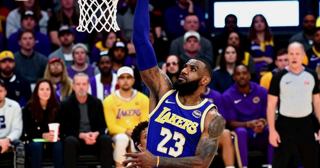 Pablo Laso xây dựng Anadolu Efes: 'Không anh hùng, chỉ có tập thể' và câu chuyện về Mike James Pablo Laso xây dựng Anadolu Efes: 'Không anh hùng, chỉ có tập thể' và câu chuyện về Mike James