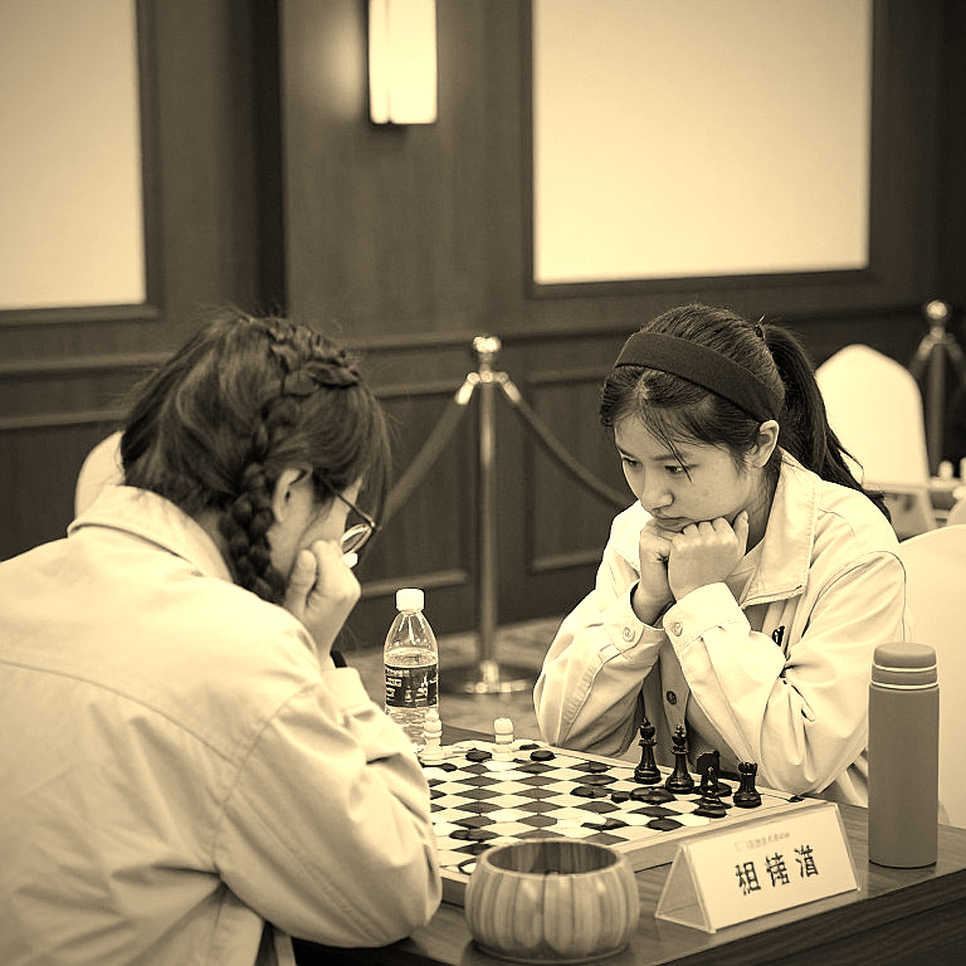 Nihal Sarin và nước cờ +2: Ấn Độ đánh rơi lợi thế Olympiad trong ba nước đi