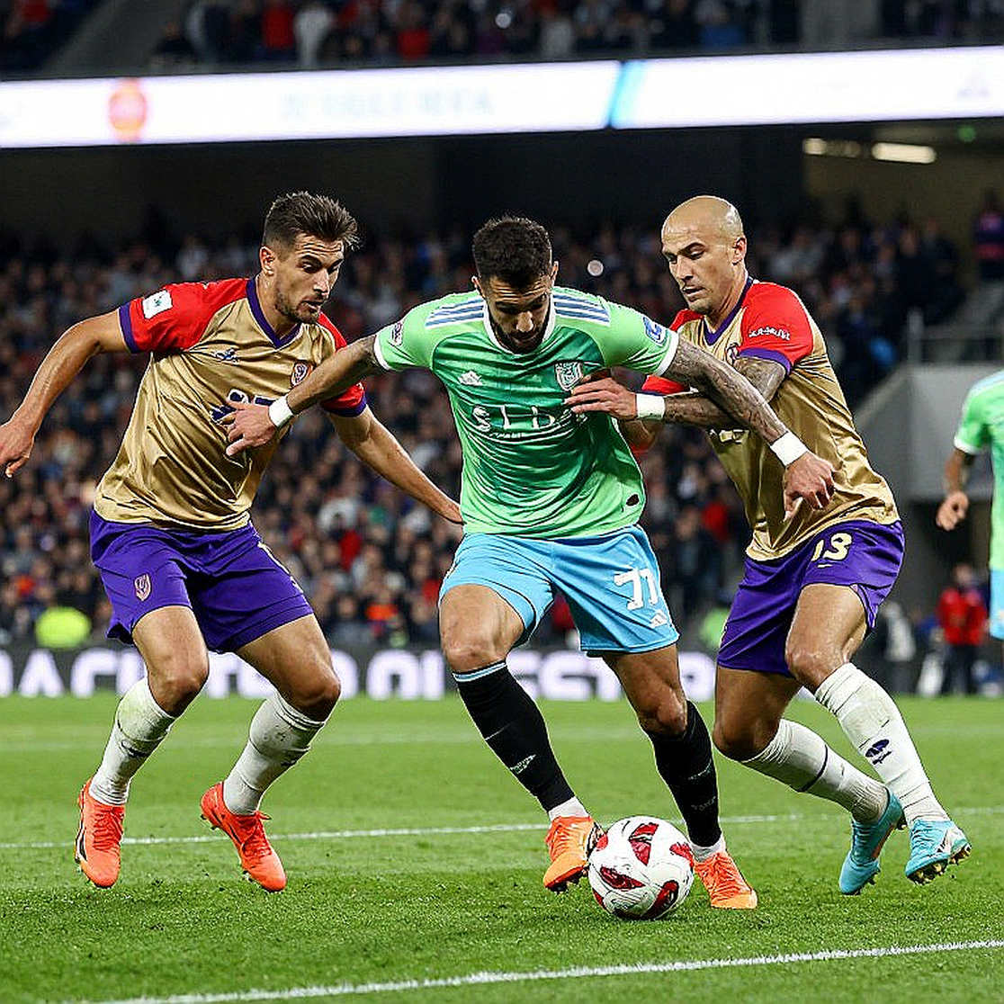 Tigres để ngỏ tương lai Nahuel Guzmán: Khoảng trống kép sau triều đại Gignac