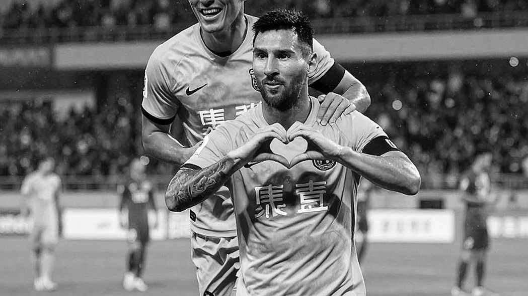 Persija 2-1 Persib: Mười ba phút đánh rơi điểm số và bài toán xoay tua của Igor Tolic Persija 2-1 Persib: Mười ba phút đánh rơi điểm số và bài toán xoay tua của Igor Tolic