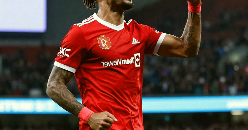 Data Analysis in Vietnamese Football: Lack of Information Leads to Unassessable Conclusions